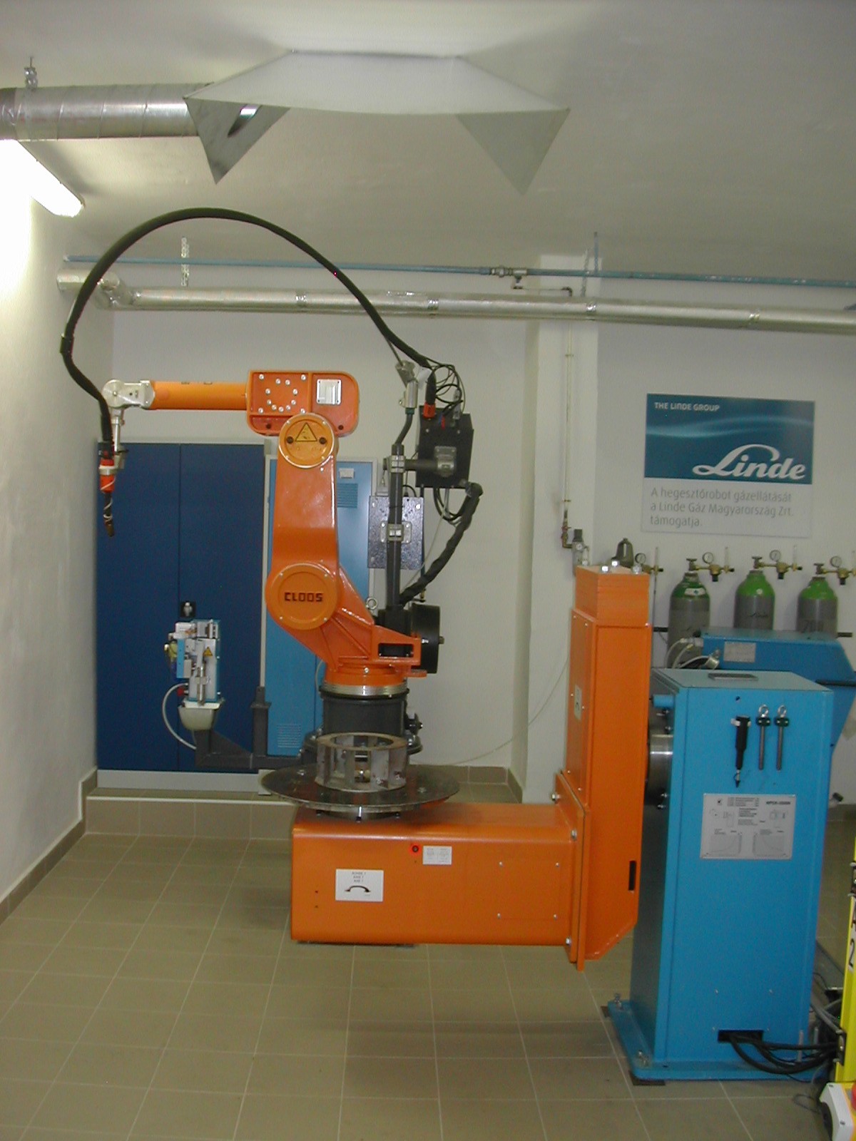 CLOOS vhegesztő robotlloms